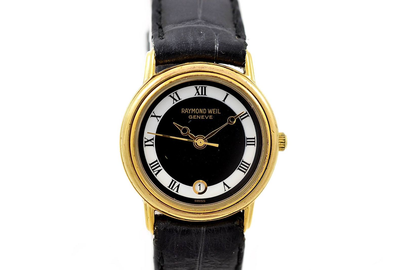 Raymond Weil Geneve 5332 Quartz Ladies Watch: Title: Raymond Weil Geneve 5332 Quartz Ladies Watch Brand: Raymond Weil Date: 1990's Model: Geneve 5332 Movement: Quartz Functions: Time and Date Case Metal: Gold Plated Case Size: 25 x 28mm Dial: Bla