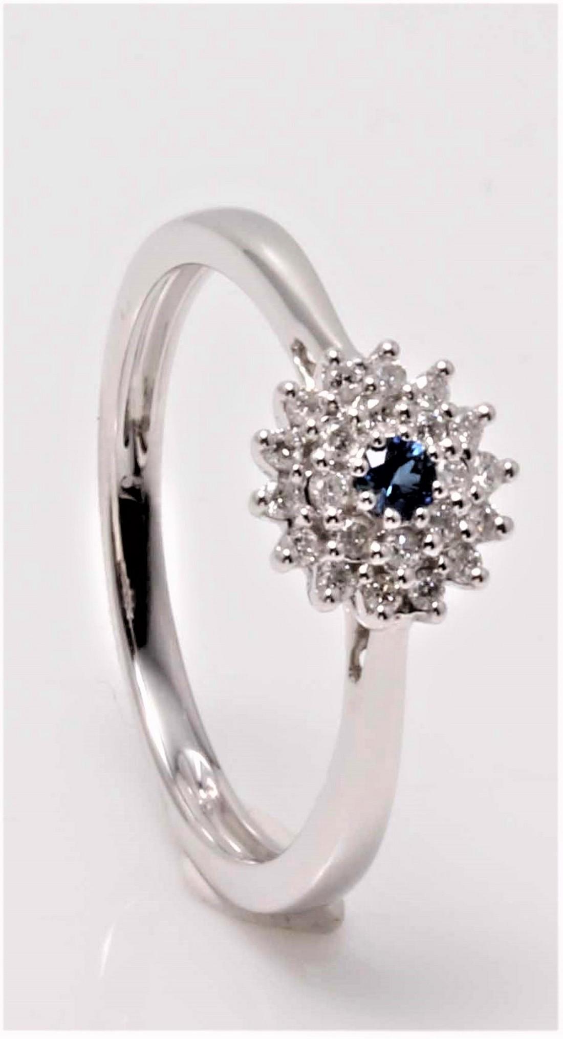 9K WHITE GOLD RING WITH 0.17 CT DIA (1 of 7)