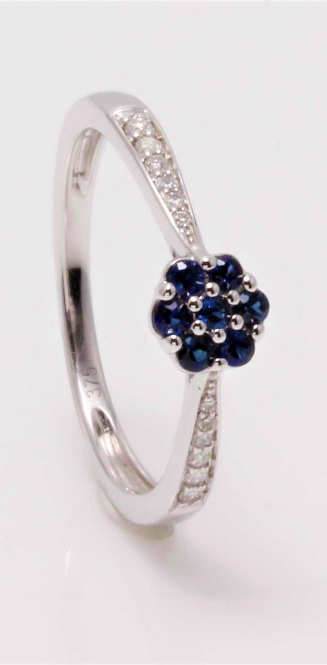 9K WHITE GOLD RING WITH 0.28 CT DIA (1 of 7)