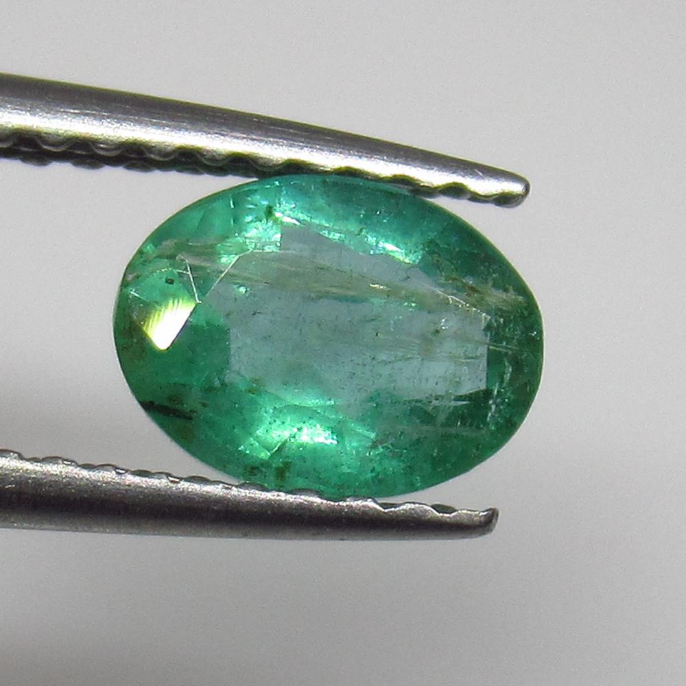 0.75 Ct Natural Zambian Emerald Oval Cut (1 of 2)