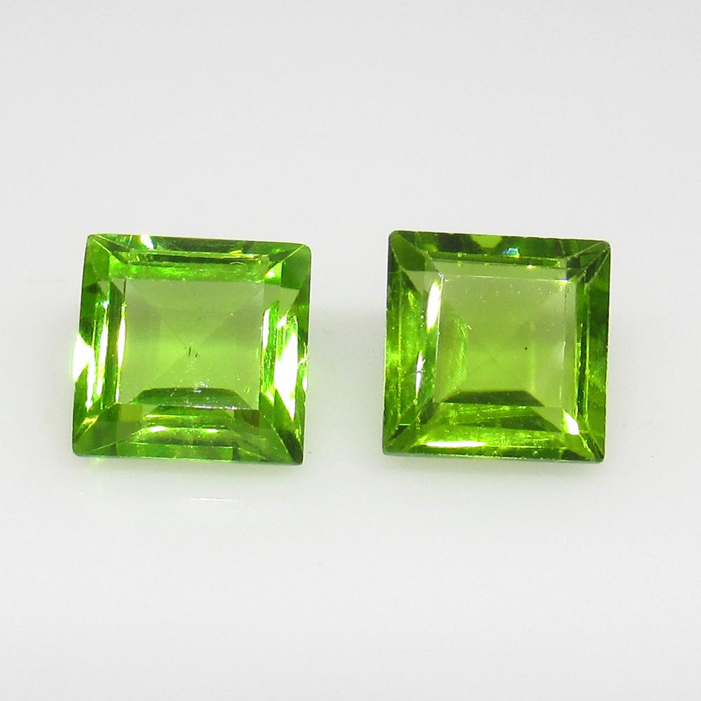 3.57 Ct Natural Pakistan Peridot Square Pair: No Reserve! Title: 3.57 Ct Natural Pakistan Peridot Square Pair Stone Clarity: VVS Gemstones: Natural Peridot Carat Weights: 3.57 Size/Dimensions:6.80 x 6.70 x 4.00 mm / 2 PC's Additional Info:Top Cla