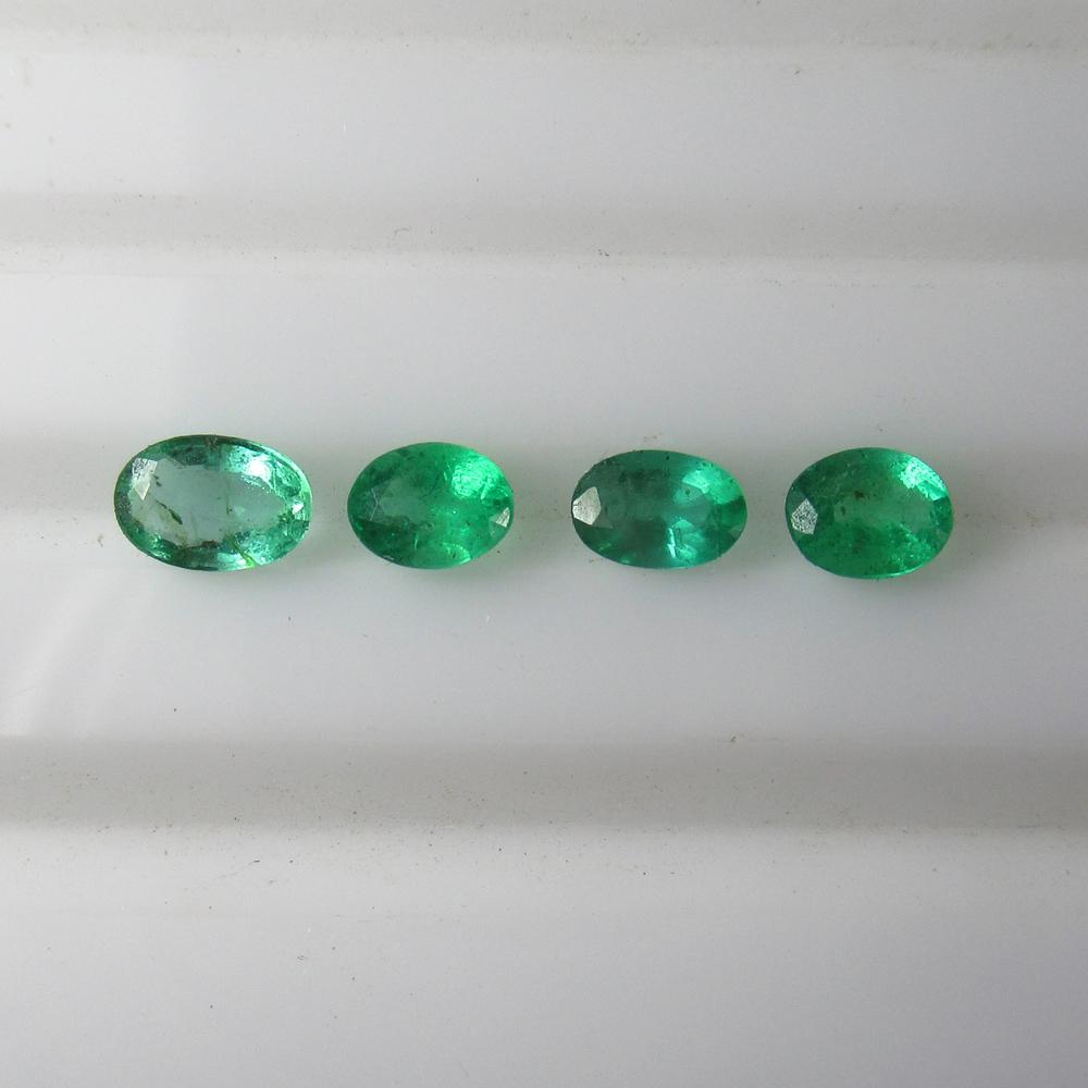 1.02 Ct Natural 4 Zambian Emerald Oval Set (1 of 2)