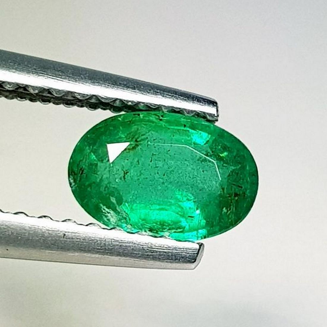Natural Emerald Oval Cut 0.61 ct (1 of 5)