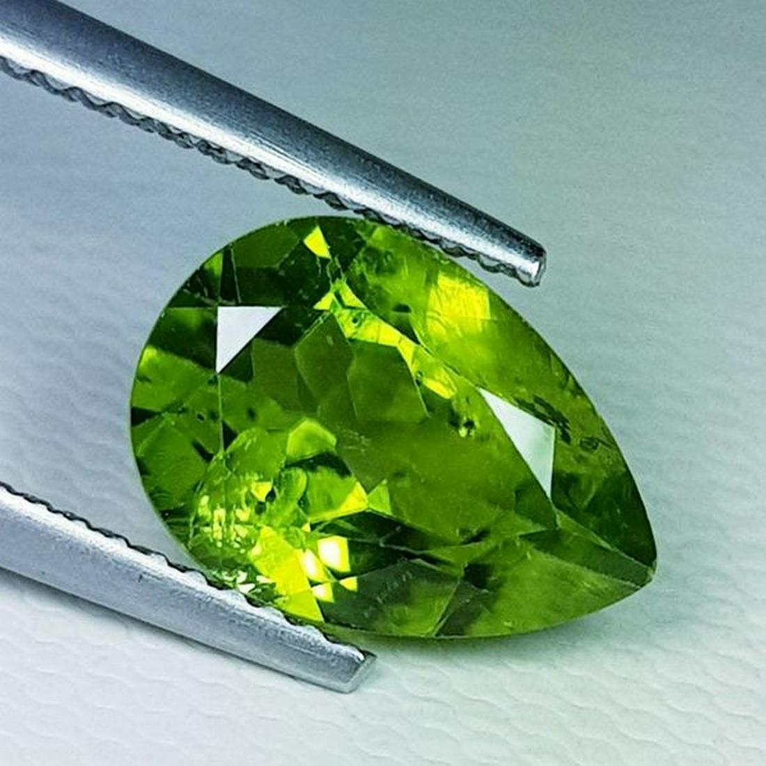 Natural Peridot Pear Cut 3.80 ct: No Reserve! Title: Natural Peridot Pear Cut 3.80 ct Color/Clarity: VVS Gemstones: Loosegemstone Carat Weights:3.8 Size/Dimensions:11.40 x 8.10 x 5.20 Additional Info:Pear - Pakistan Shipping: Worldwid