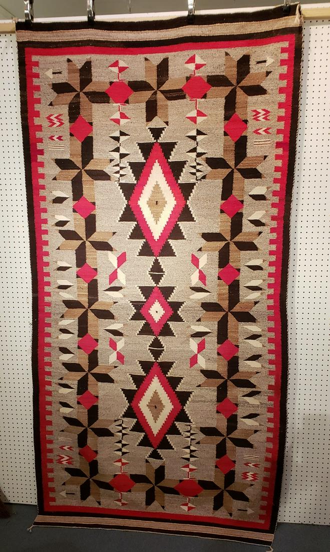 Exceptional, large Navajo Valero star rug ca 1940 (1 of 4)