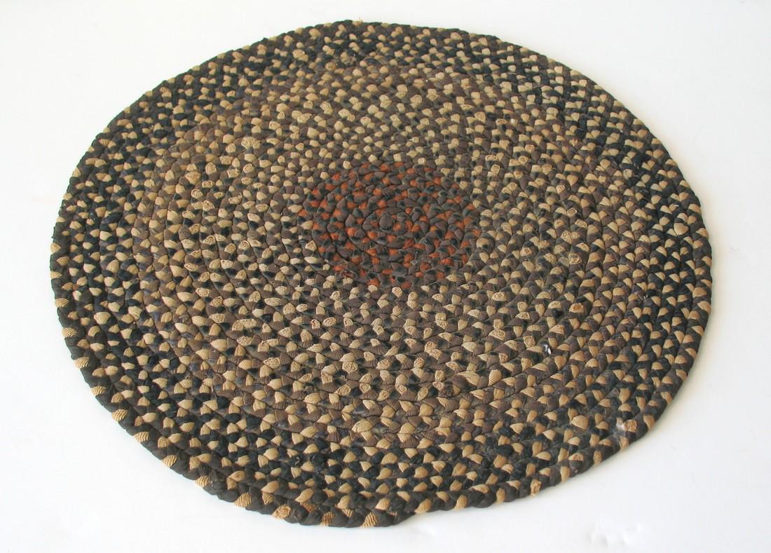Early New England braided table mat. (1 of 1)