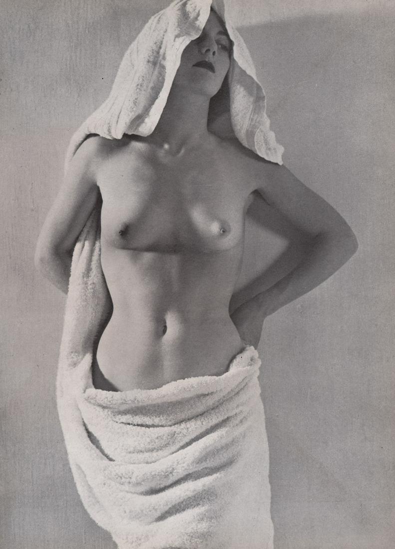 EMILE SAVITRY -Nude Study: Artist: EMILE SAVITRY Print Title: Nude Study Medium: Photolithograph Printed 1950’s in Japan Image size (inches) approx.9 x 7” Reserve: $25.00 Shipping: Domestic: Flat rate of $15.00 to anywhere
