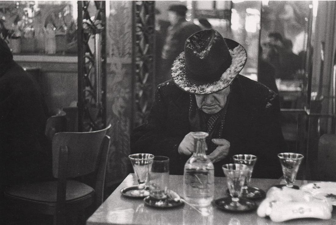LOUIS STETTNER - Soir de Noel, ile Saint Louis, 1951: Artist: LOUIS STETTNER Print Title: Soir de Noel, ile Saint Louis, 1951 Medium: Photo-lithograph Printed 1990’s in France Image size (inches) approx. 5 x 7” Reserve: $25.00 Shipping: Domestic: Fla