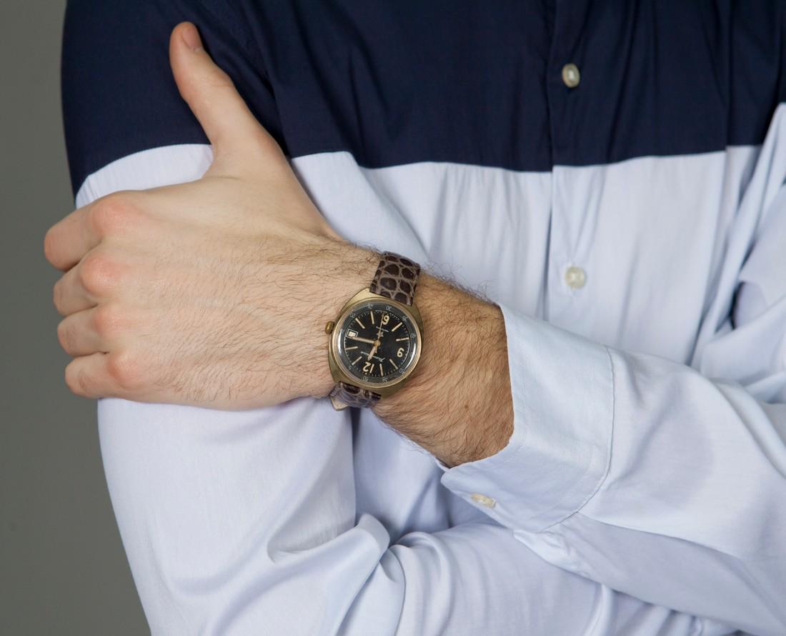 Komandirskiye vintage men wrist watch / Mechanical: Materials Band material: Leather Gold, Stainless steel Komandirskiye vintage men wrist watch. Russian antique unisex white USSR watches. Mens watch. Vintage watch. Military watch. Mens Wrist Watch. Wa