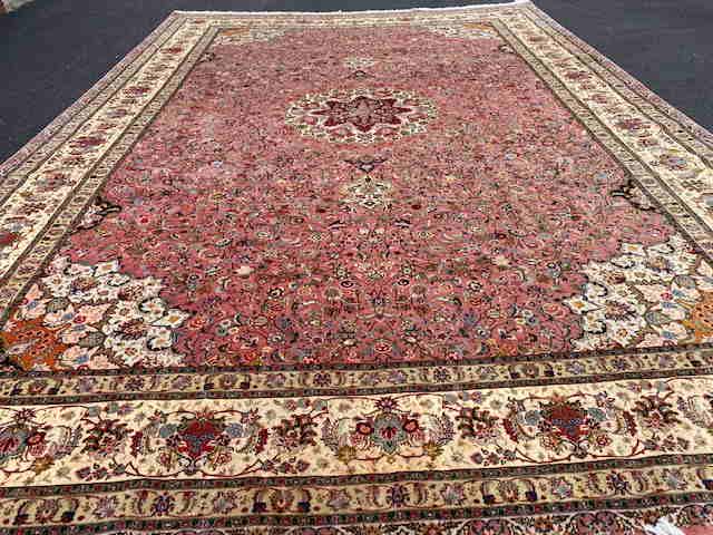 Vintage Persian Silk and wool Large Tabriz size (1 of 10)