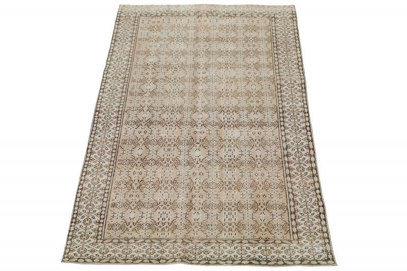 vintage Turkish rug (1 of 5)