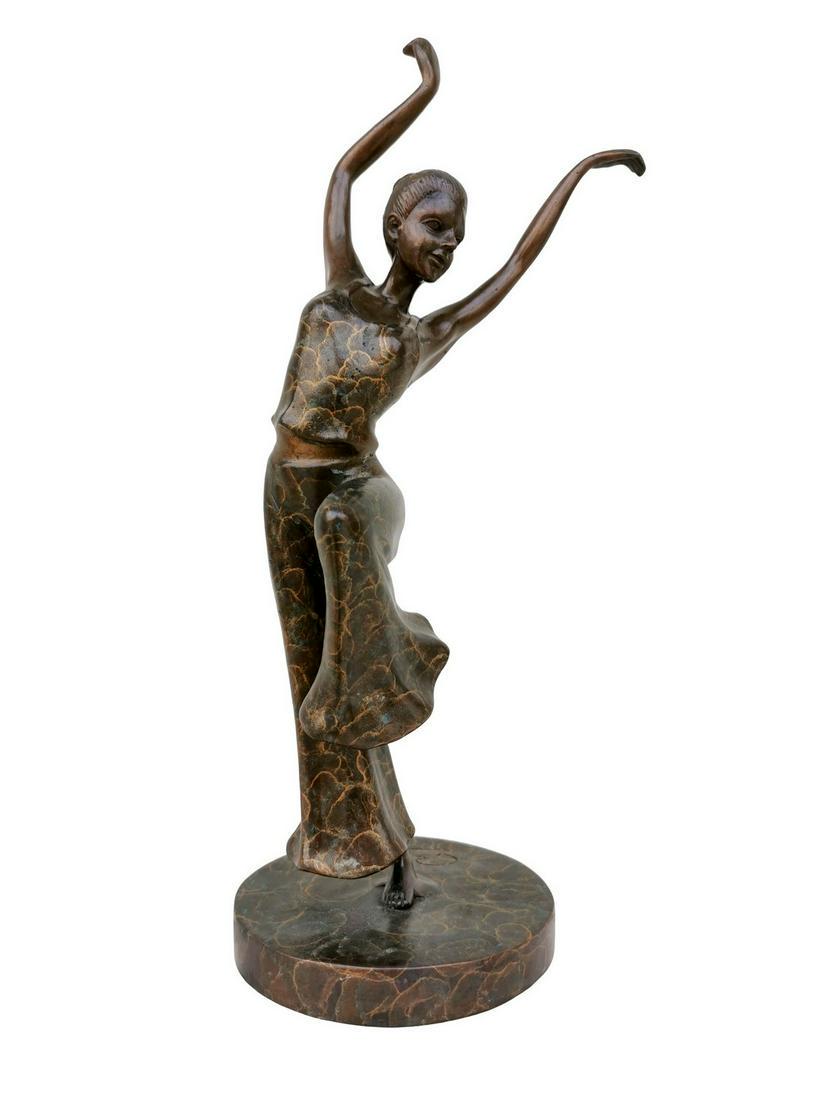 Bronze sculpture of a modern dancer - Bronze art: Title: Bronze sculpture of a modern dancer - Bronze art Maker: Ben wouters Origin: Belgium Date/Period: 1980-1990 Materials:Bronze Dimensions:Height: 30 cm / 12 inches Description:A beautiful sculptur