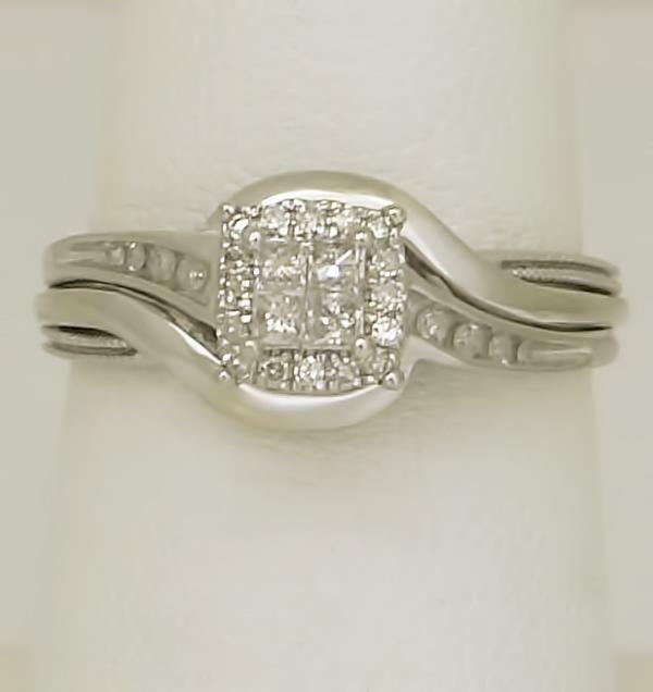 10k WHITE GOLD 1/4ct ROUND PRINCESS CUT DIAMOND HALO (1 of 11)