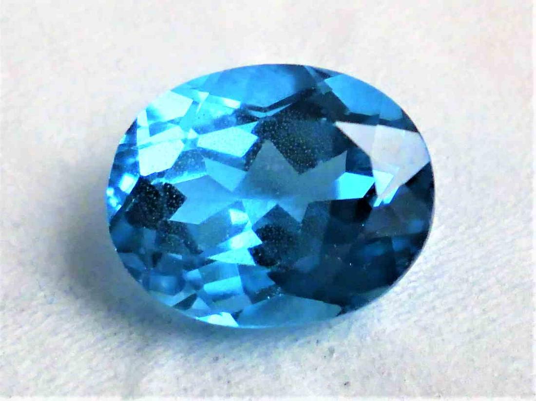 SWISS BLUE TOPAZ 3.17 ct **CERTIFIED IGI** (1 of 2)