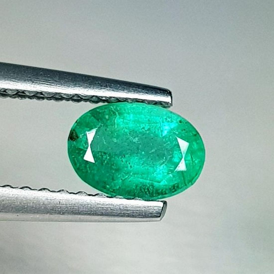 Natural Emerald Oval Cut 0.60 ct (1 of 5)