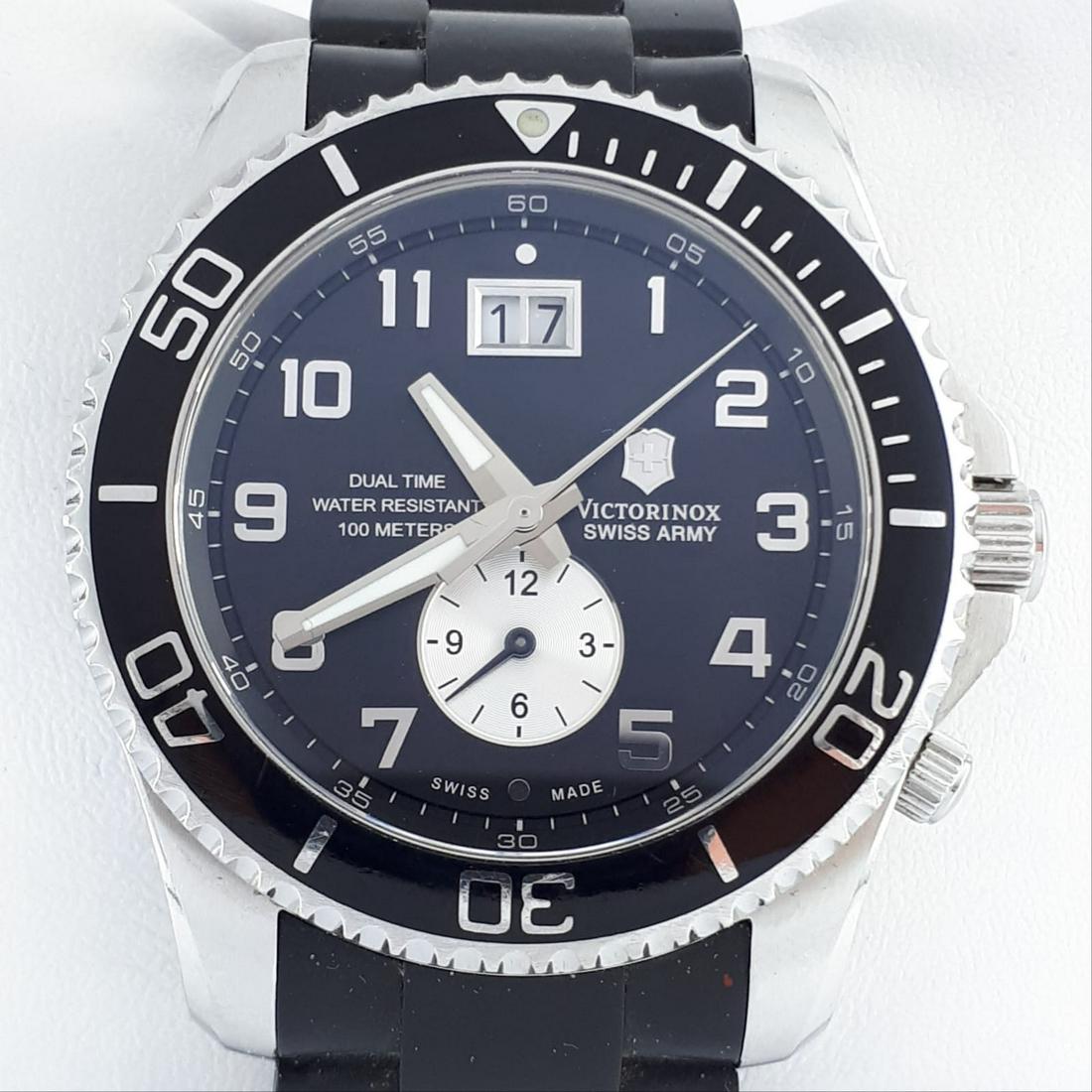 victorinox dual time