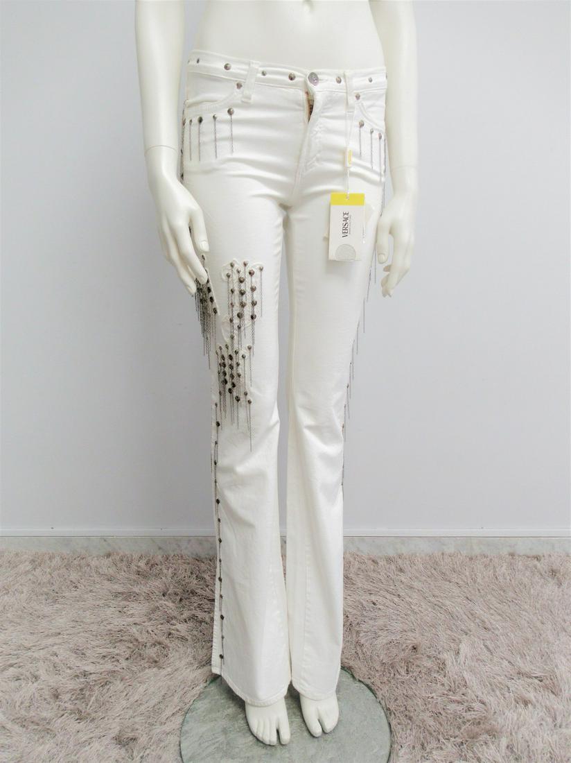 "Versace" White cotton trousers Size S: Title: "Versace" White cotton trousers Size S Materials: 100% Cotton Dimension: SIZE: 28 US. Corresponds to 42 IT / SMEASURES: Waist 37 cm (14.57 "), inside leg length 86 cm (33.86"), bottom leg 25 cm