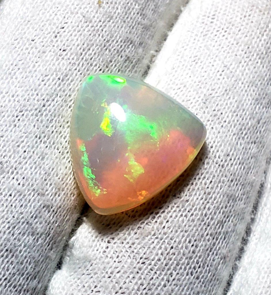 Trillion Cut Fire Opal Ethopia - 19.5 Carats - 24X21X9 (1 of 3)