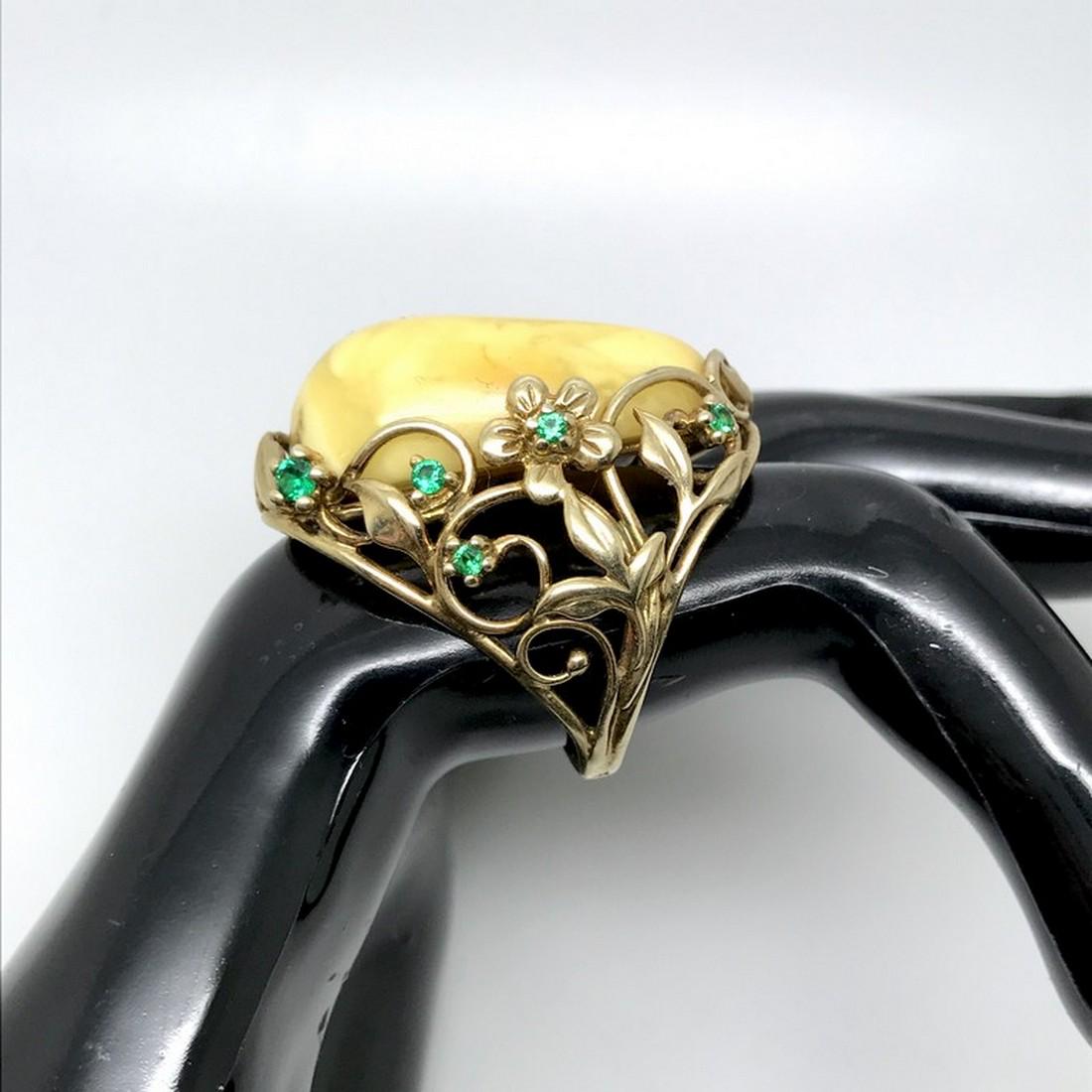 Beautiful Vintage Amber Ring (1 of 9)