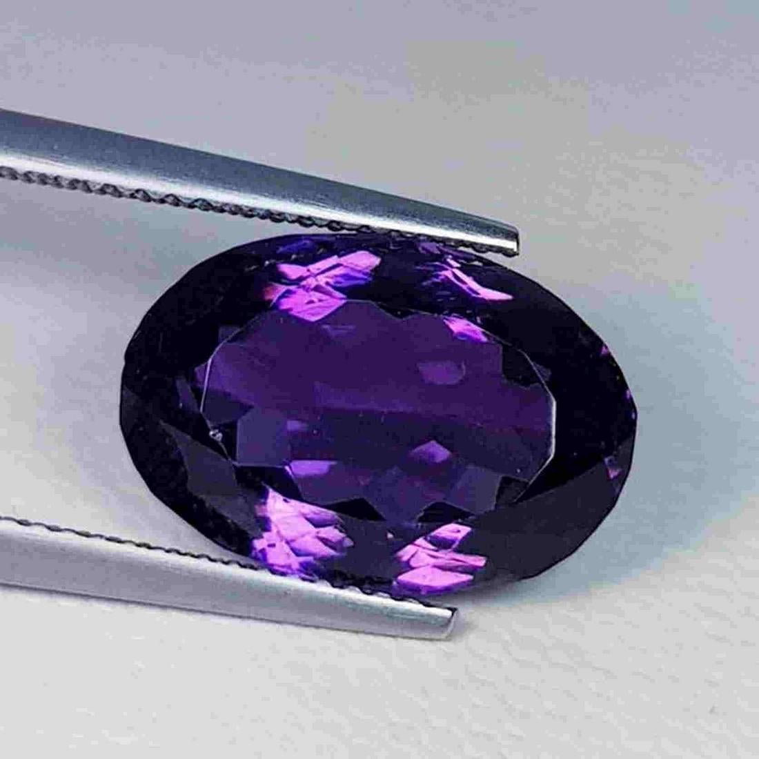 Natural Amethyst Oval Cut 7.84 ct (1 of 6)