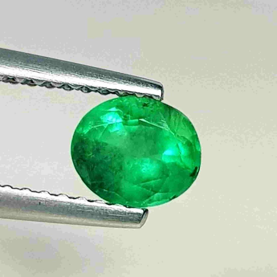 Natural Emerald Oval Cut 0.66 ct (1 of 6)