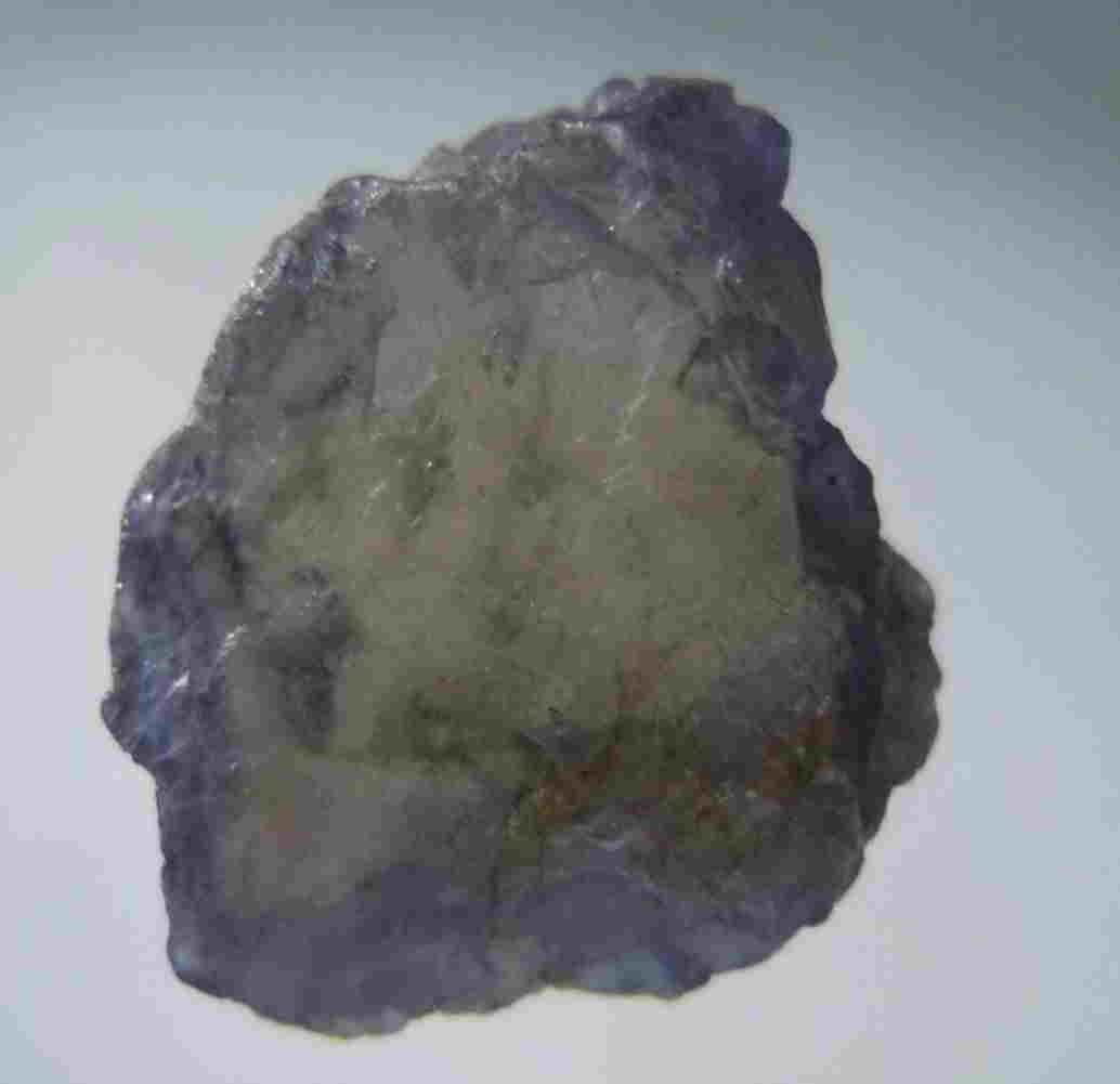 4.3 CT BLUE-VIOLET IOLITE - UNTREATED GEMSTONE: No Reserve! Title: 4.3 CT BLUE-VIOLET IOLITE - UNTREATED GEMSTONE Origin: Mogok Township, Mandalay Region, Myanmar Size: 1.4x0.9x0.8 cm / 0.86 gram Description: blue-violet and greenish iolite with co
