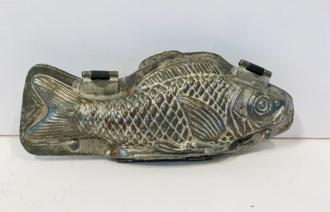 Rare Hinged Fish early 20th c Ice Cream/Chocolate Mold (1 of 2)