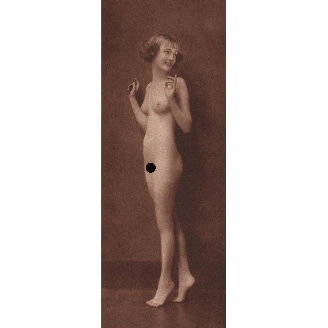 E.O. HOPPE - Nude: No Reserve! Artist: E.O. HOPPE Print Title: Nude Medium: Sheet-fed Gravure Printing Date: 1920's Printed in Germany Image Size approx: 8 X 3 inches Emil Otto Hoppe (1878-1972) was a German-born portr