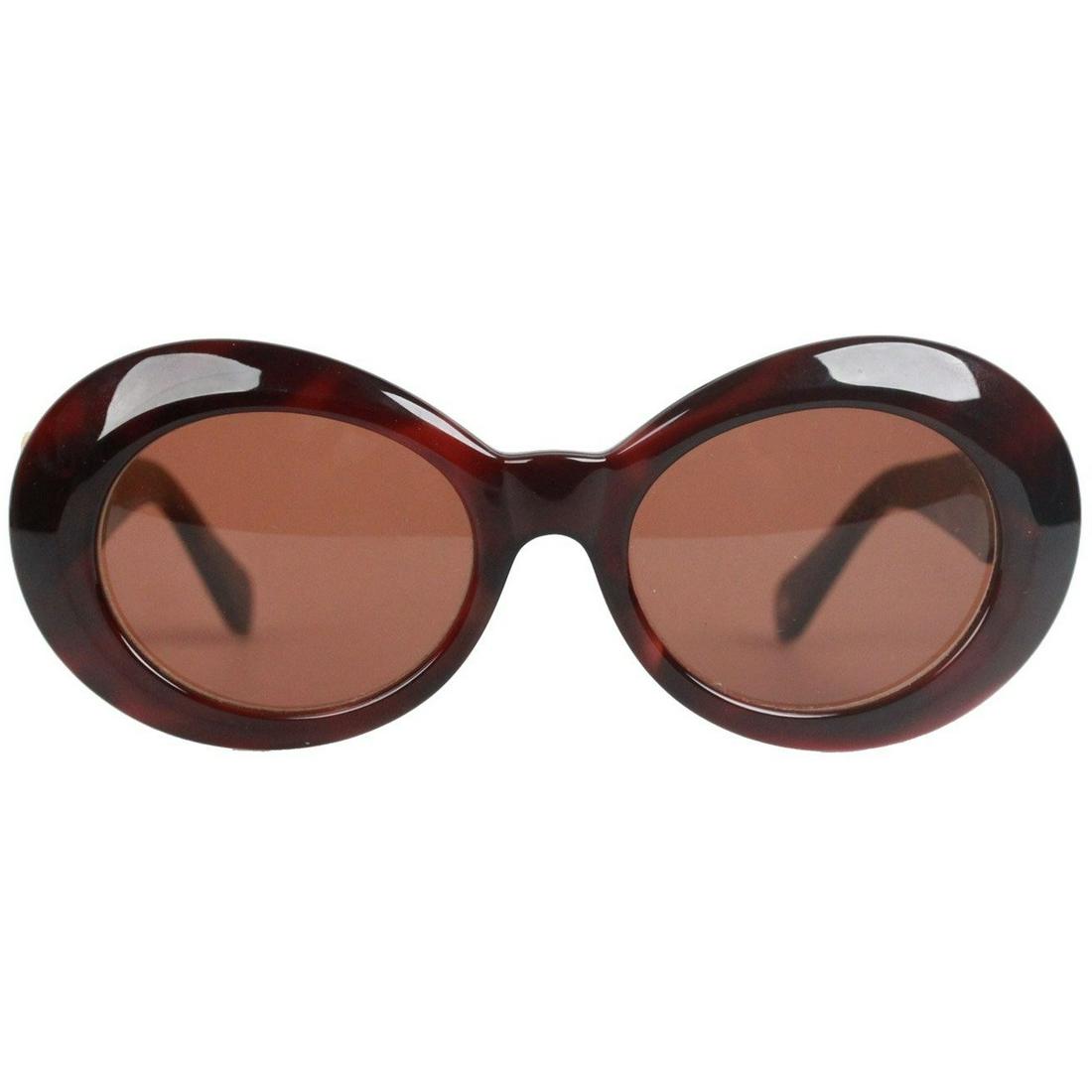 Versace Gianni Versace Vintage Brown Sunglasses Mod 418: Vintage Versace Mod 418 sunglasses in brown color - Brown original lenses - Distinctive thick rounded front frame - Gold metal MEDUSA heads on temples - Marked on inner arma 'GIANNI VERSACE - made in