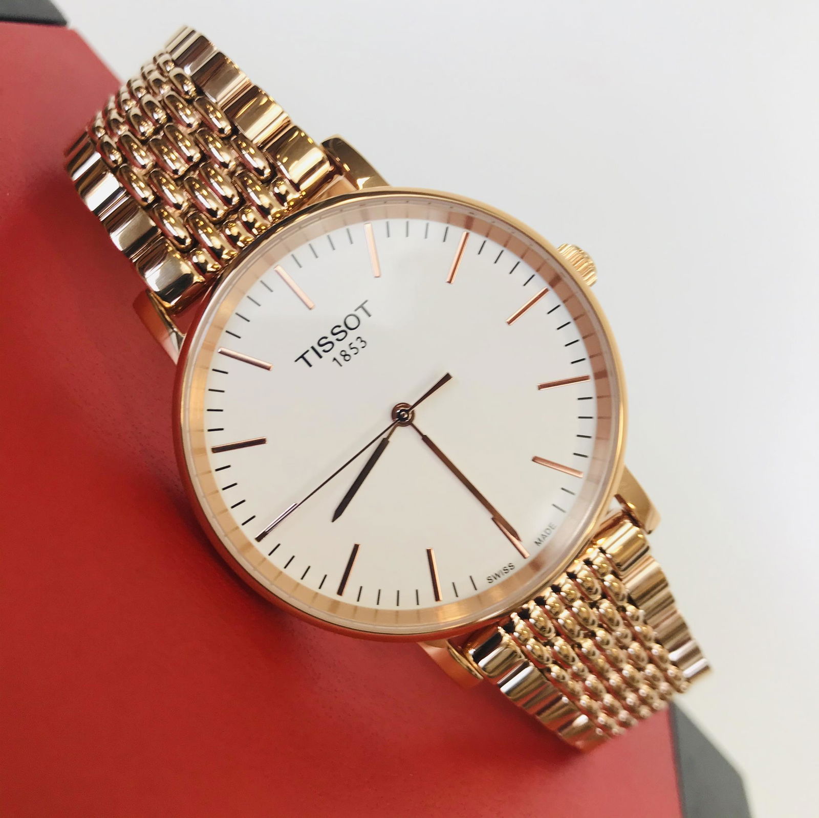 TISSOT Everytime Medium Rose Gold Plated Watch: Title: TISSOT Everytime Medium Rose Gold Plated Watch Brand: TISSOT Size/Dimension: 38 mm Bracelet Length: Standard 184mm-197mm Movement Type: Quartz (Swiss Made) Box/Papers: In Orignal Box, 12 month