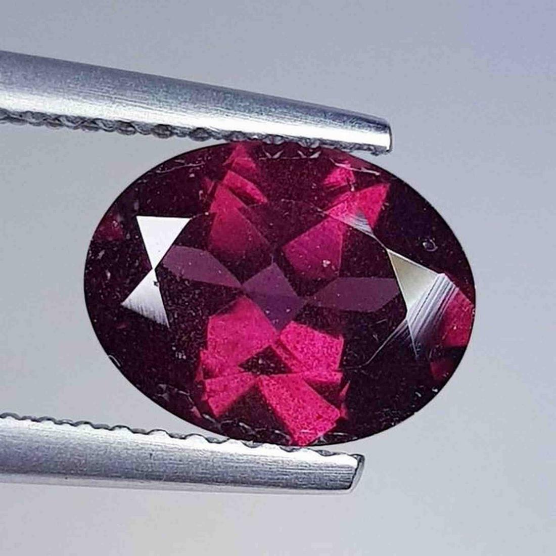 Natural Rhodolite Garnet Oval Cut 2.31 ct: No Reserve! Title: Natural Rhodolite Garnet Oval Cut 2.31 ct Color/Clarity: VVS - VS Type: Gemstones Carat Weight: 2.31 Dimensions: 9.21 x 7.12 x 4.30 Additional Information: Oval - Burma Shipping:
