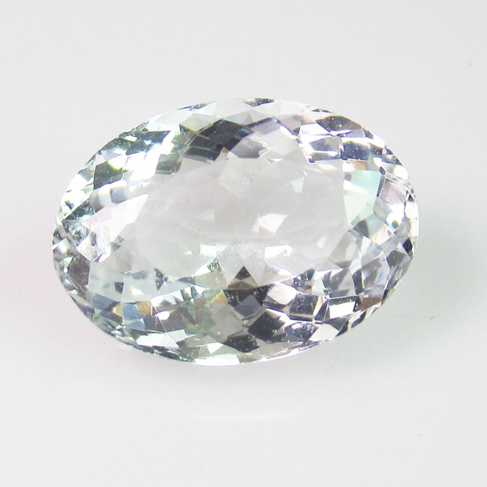IGI Certified 5.29 Ctw Natural Beryl Oval Cut: No Reserve! Title: IGI Certified 5.29 Ctw Natural Beryl Oval Cut Stone Clarity: VVS Gemstones: Natural Beryl Carat Weights: 5.29 Size/Dimensions: 13.97 x 10.12 x 5.51 mm Additional Information: IGI On