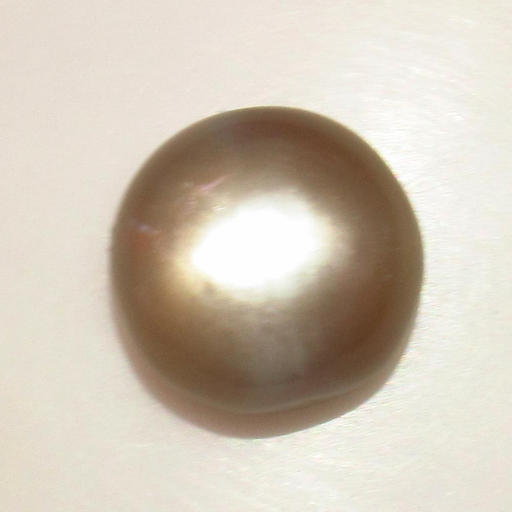 21.28 Ct Natural Moonstone Round Cab: No Reserve! Title: 21.28 Ct Natural Moonstone Round Cab Stone Clarity: Transparent Gemstones: Natural Moonstone Carat Weights: 21.28 Size/Dimensions: 17.30 x 17.30 x 9.50 mm Additional Information: Ni