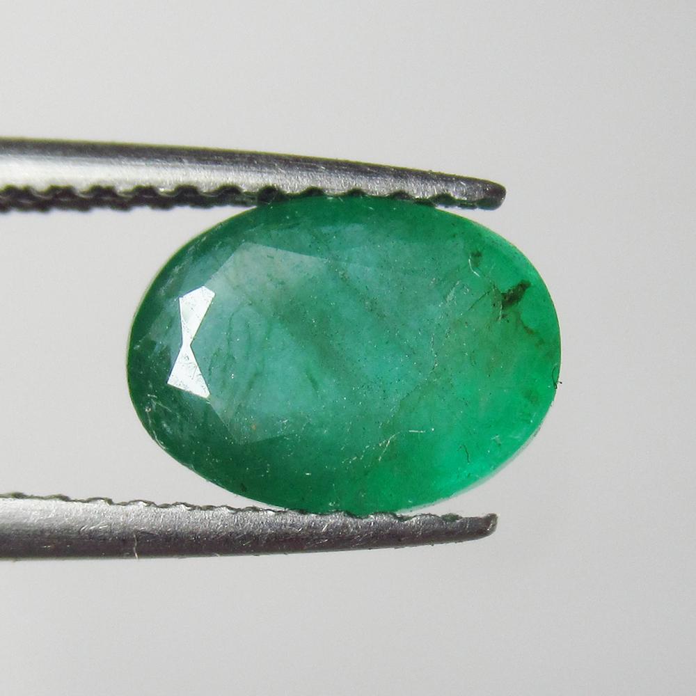 1.65 Ct Natural Zambian Emerald Oval Cut (1 of 2)