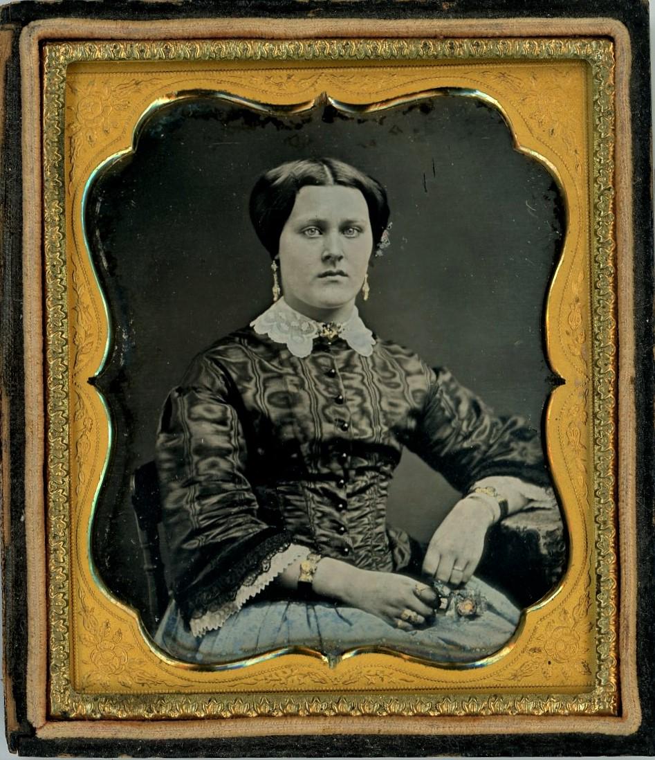 Love my Gold Jewelry Sixth Plate Daguerreotype (1 of 1)