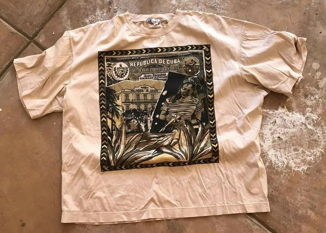 Byblos Beige Cuba T Shirt Size Medium Cotton: DK Byblos Beige Cotton T Shirt Size Medium Cuba Motif This is great for your collection. This is vintage and made of cotton. The shoulder to shoulder measurement is 22.5 inches. Length from top to bot
