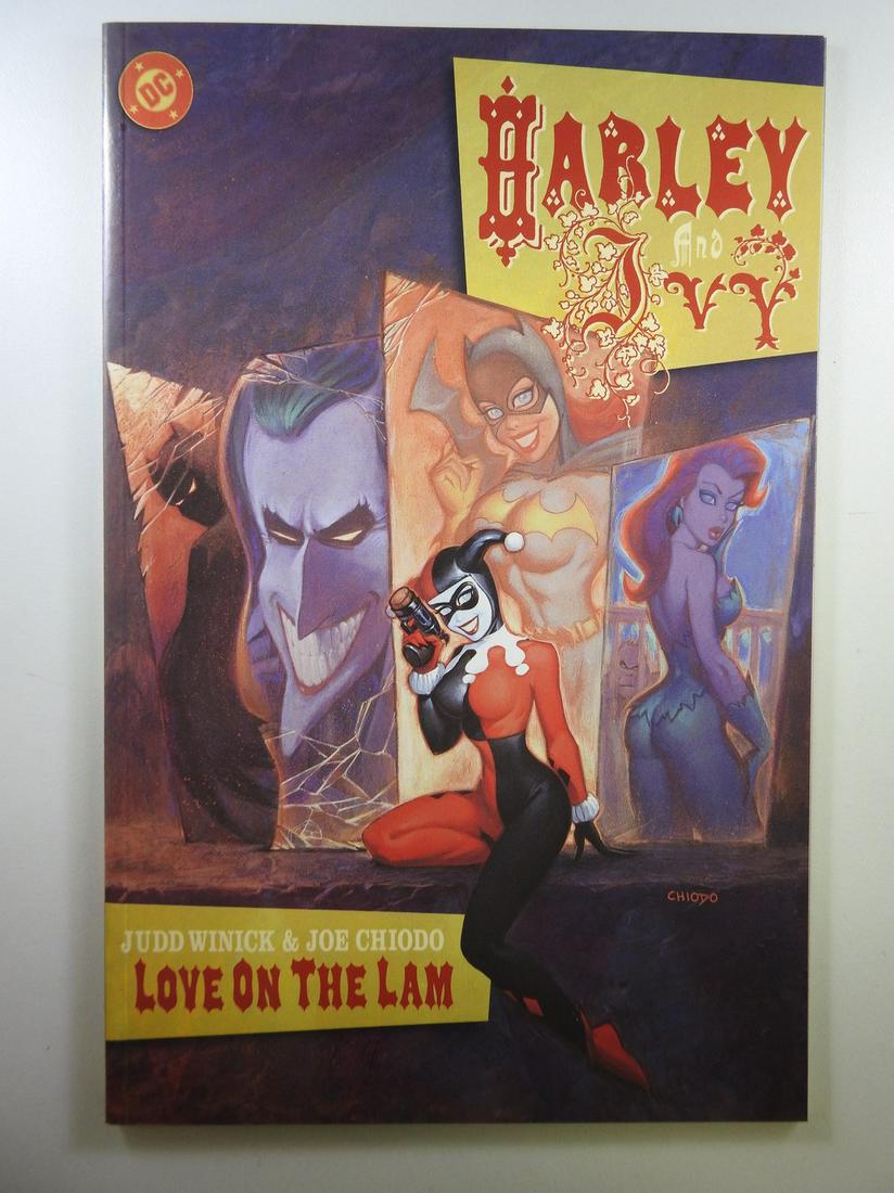 Harley and Ivy: Love On The Lam: No Reserve! Harley and Ivy: Love On The Lam VF/NM Shipping: Individual Comics: Flat-rate of $9.99 (1-8 comics) or $19.99 (9+ comics) to anywhere within the contiguous U.S. International: Foreign shipp