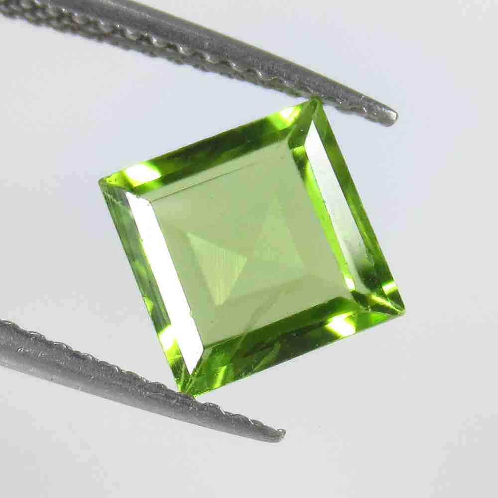 1.69 Ctw Natural Pakistan Peridot Square Cut: No Reserve! Title: 1.69 Ctw Natural Pakistan Peridot Square Cut Stone Clarity: VVS Gemstone: Peridot Carat Weight: 1.69 Size/Dimensions: 7.00 x 7.00 x 3.40 mm Additional Information: Top Class Luster 