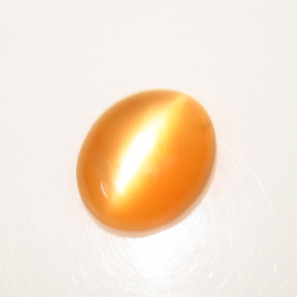 3.97 Ct Natural Moonstone Oval Cab: No Reserve! Title: 3.97 Ct Natural Moonstone Oval Cab Stone Clarity: Transparent Gemstone: Natural Moonstone Carat Weight: 3.97 Size/Dimensions: 12.30 x 10.10 x 4.60 mm Additional Information: Nice Ov