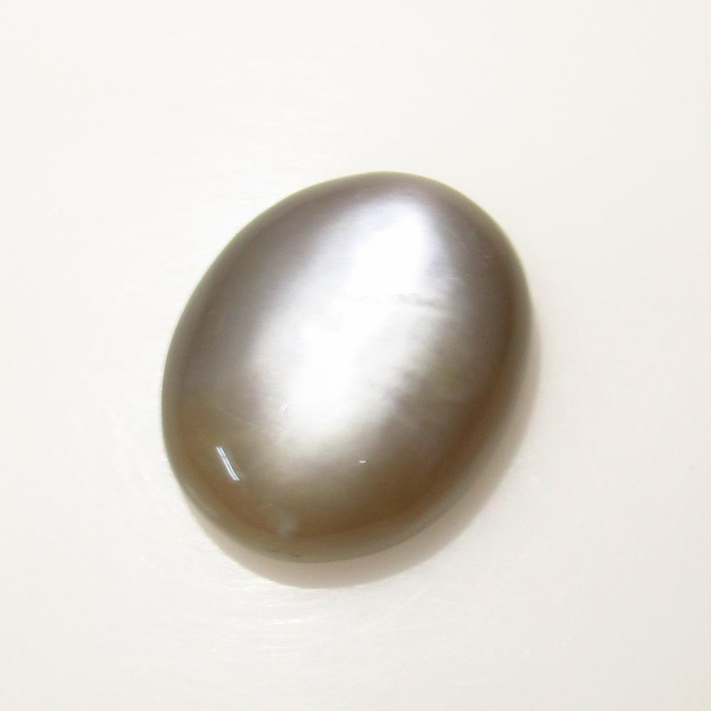 17.21 Ct Natural Moonstone Oval Cab: No Reserve! Title: 17.21 Ct Natural Moonstone Oval Cab Stone Clarity: Transparent Gemstone: Natural Moonstone Carat Weight: 17.21 Size/Dimensions: 19.50 x 16.00 x 7.40 mm Additional Information: Nice