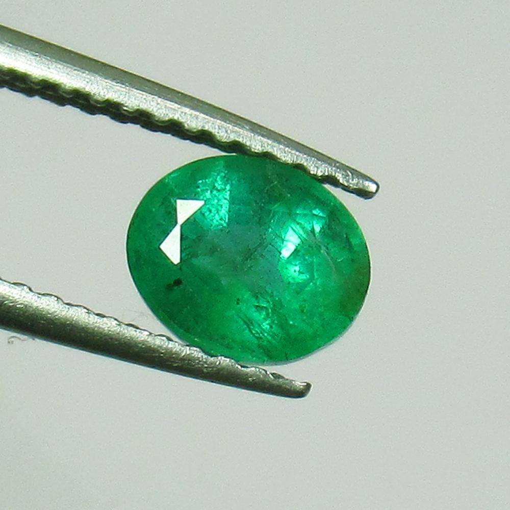 0.92 Ct Natural Zambian Emerald Oval Cut (1 of 2)