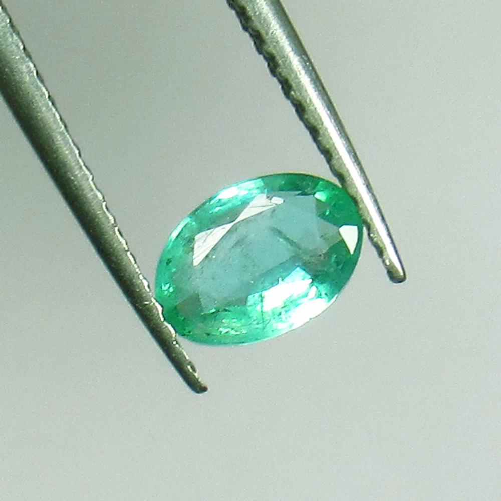 0.70 Ct Natural Zambian Emerald Oval Cut (1 of 2)