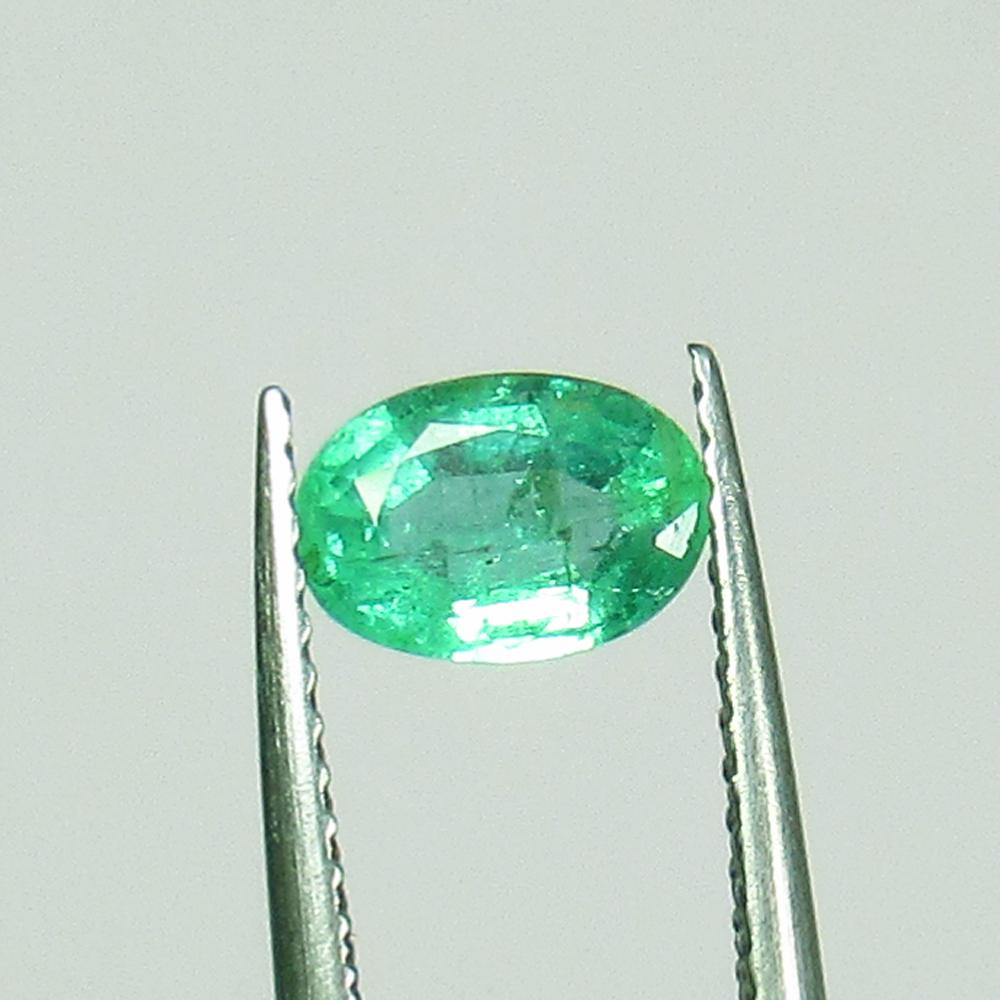0.75 Ct Natural Zambian Emerald Oval Cut (1 of 2)