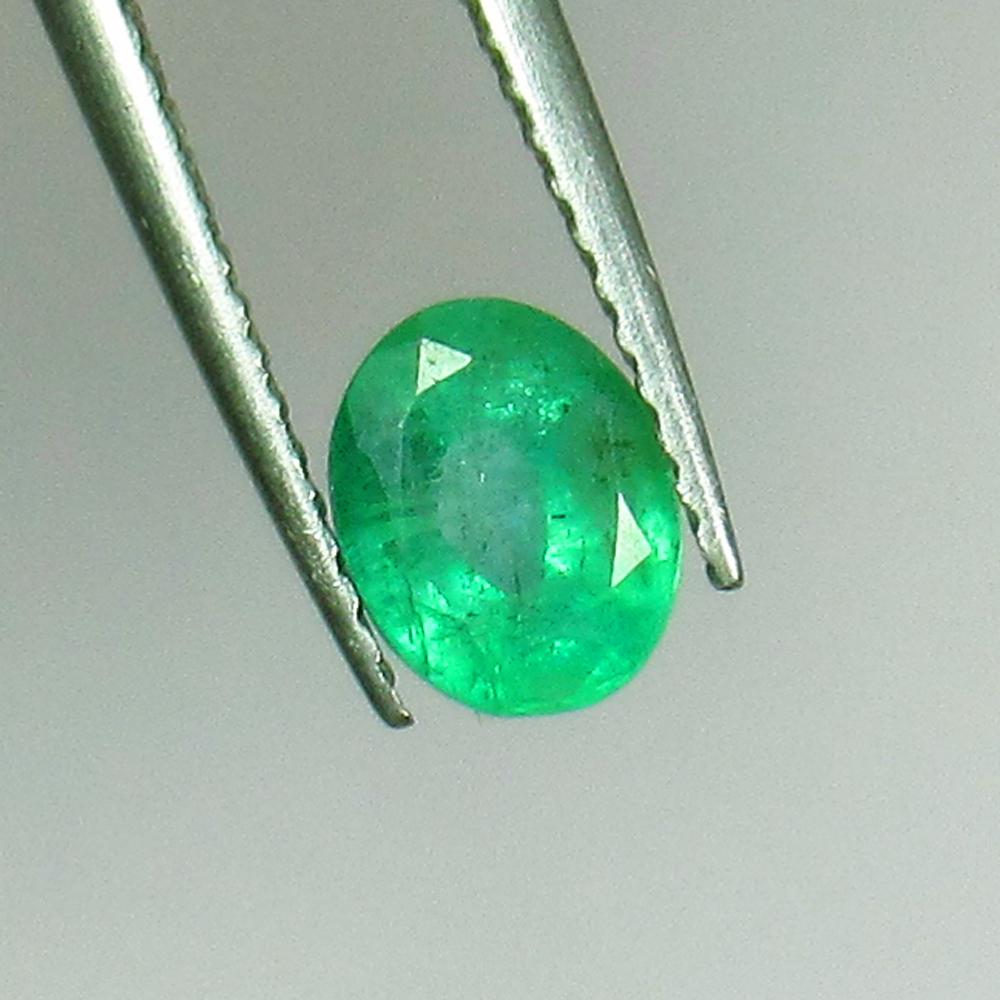 1.02 Ct Natural Zambian Emerald Oval Cut (1 of 2)