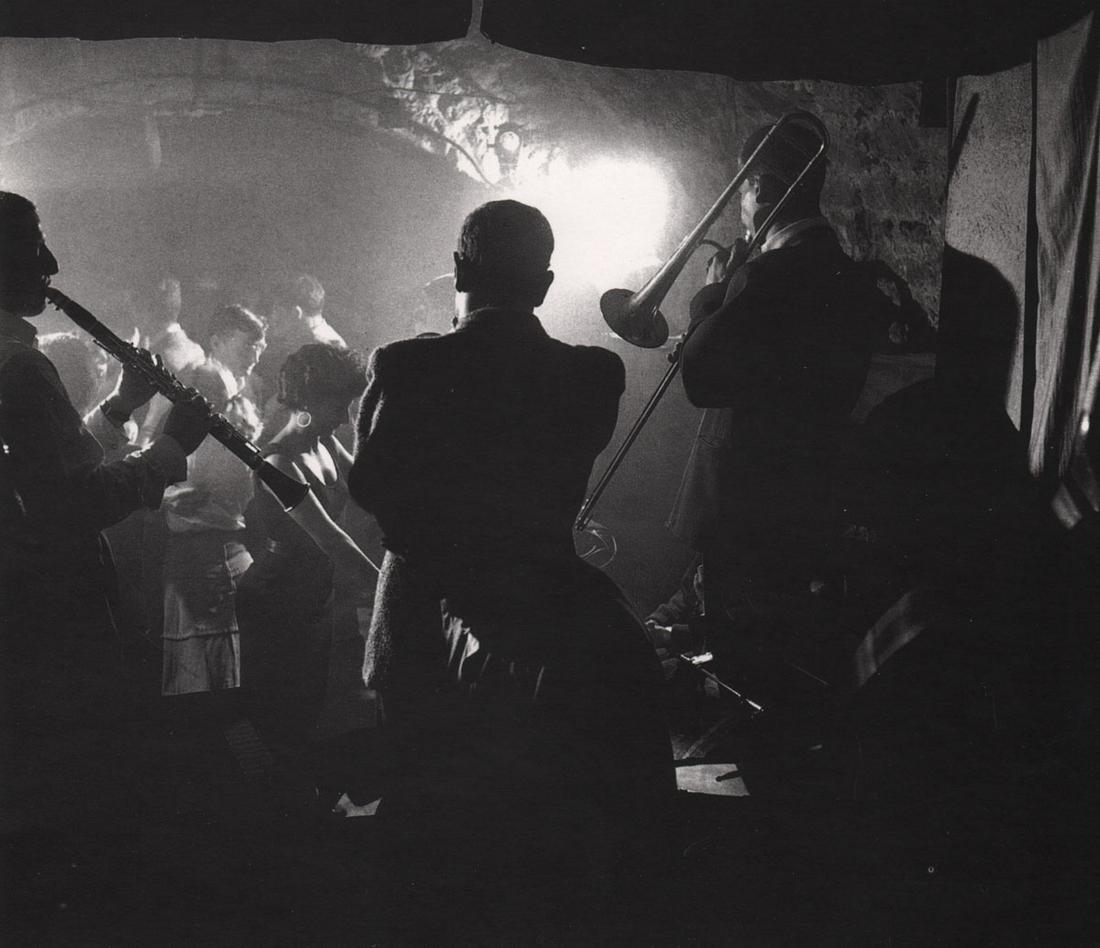 DANIEL FRASNAY - Maxim Saury et son Big Band, Caveau de: Artist: DANIEL FRASNAY Print Title: Maxim Saury et son Big Band, Caveau de la Huchette,1956 Printing Date: 1990’s Medium: photo-lithograph Printed in: FRANCE Image Size: 5 x 6” Reserve: $25.00 Shi