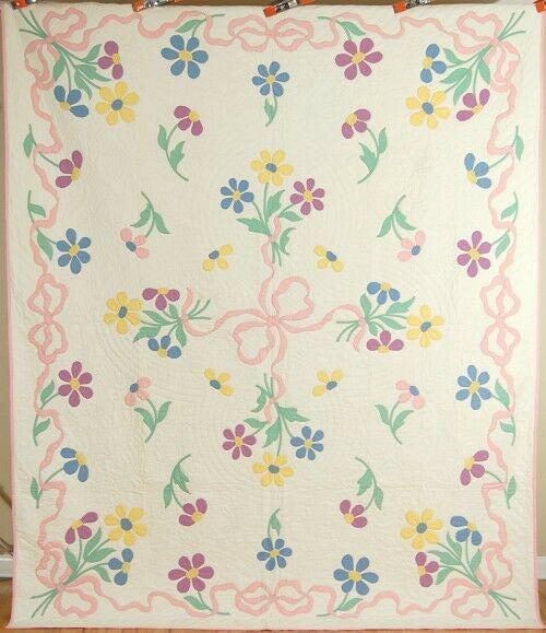 Daisy ribbon applique (1 of 2)