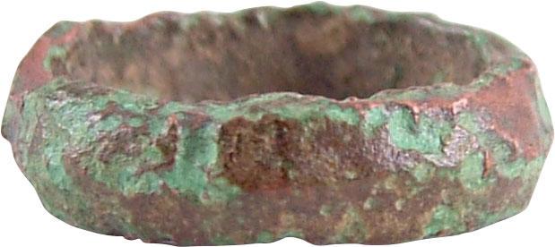RARE COPPER VIKING WEDDING RING 850-1050 AD JEWELRY: About size 2 ½ for the small finger as was the custom. 4.6mm width with medial ridge. Mottled red/brown patina with encrustation from burial. Vikings were expert metallurgists. The use of pure copper