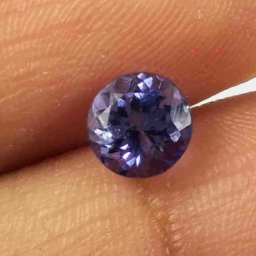 0.60 CTS 4.9 MM NATURAL TANZANITE ROUND SHAPE GOOD: Title: 0.60 CTS 4.9 MM NATURAL TANZANITE ROUND SHAPE GOOD LUSTER LOOSE GEMSTONES Brand: MRS GEMS Gemstones: Carat Weights: 0.6 Size/Dimensions:4.9 MM Additional Info:VVS QUALITY Reserve: $25.00 Shippi