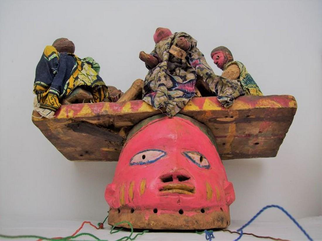 Antique Gelede puppet Mask, Nigeria, Yoruda: Title: Antique Gelede puppet Mask, Nigeria, Yoruda Date/Period: around 1920 Materials: Wood, fiber and pigments Dimension: w: 48 cm, h: 44 cm, d: 30 cm Description:A very rare piece from a private col