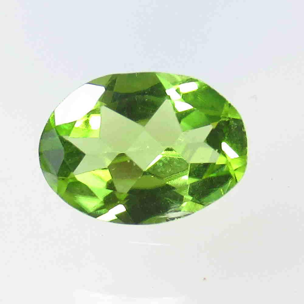 1.46 Ctw Natural Pakistan Peridot Oval Cut: Reserve: Title: 1.46 Ctw Natural Pakistan Peridot Oval Cut Stone Clarity: VVS Gemstone: Peridot Carat Weight: 1.46 Size/Dimensions: 9.00 x 6.70 x 3.50 mm Additional Information: Top Class Luster / Exc